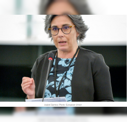 Intervist&euml; me Isabel Santos