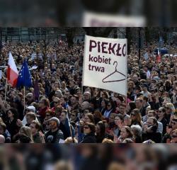 Projektligj konservator i Polonisë për abortin